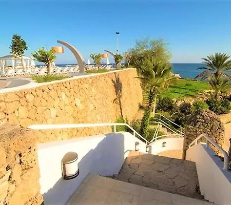 Ξενοδοχείο Jasmine Court Seafront & Κερύνεια
