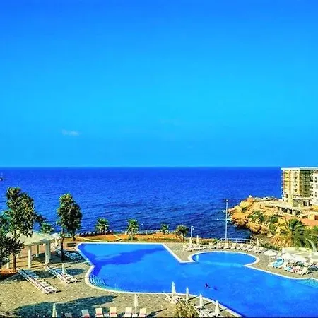 Jasmine Court Seafront & Hotel